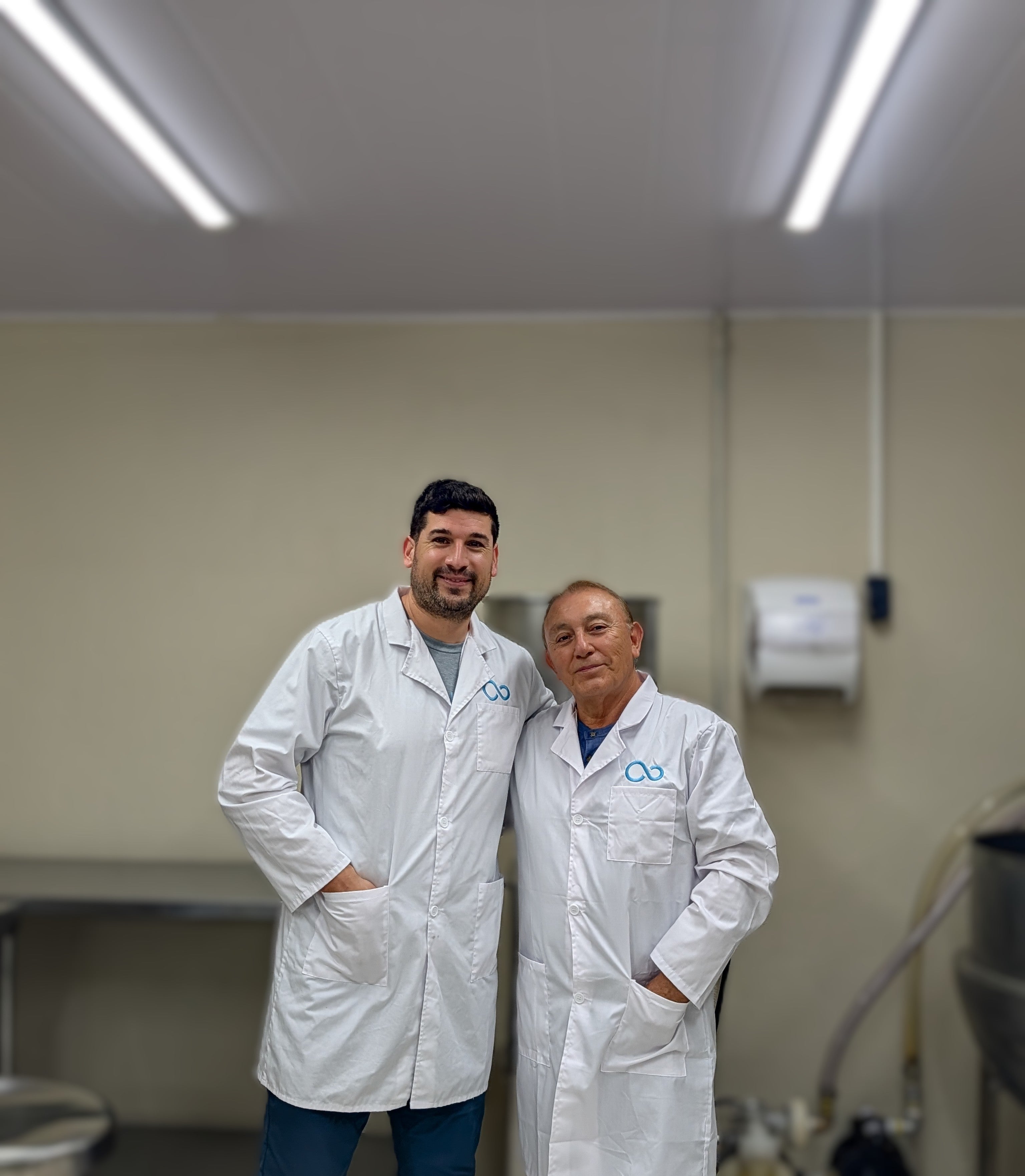 Paul Gonzales and Fredy Flores Saenz in the lab